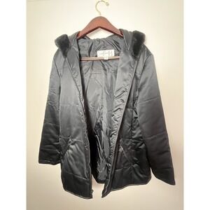 Jones New York Women's Black Hooded Puffer Jacket Faux Fur Trim Size M